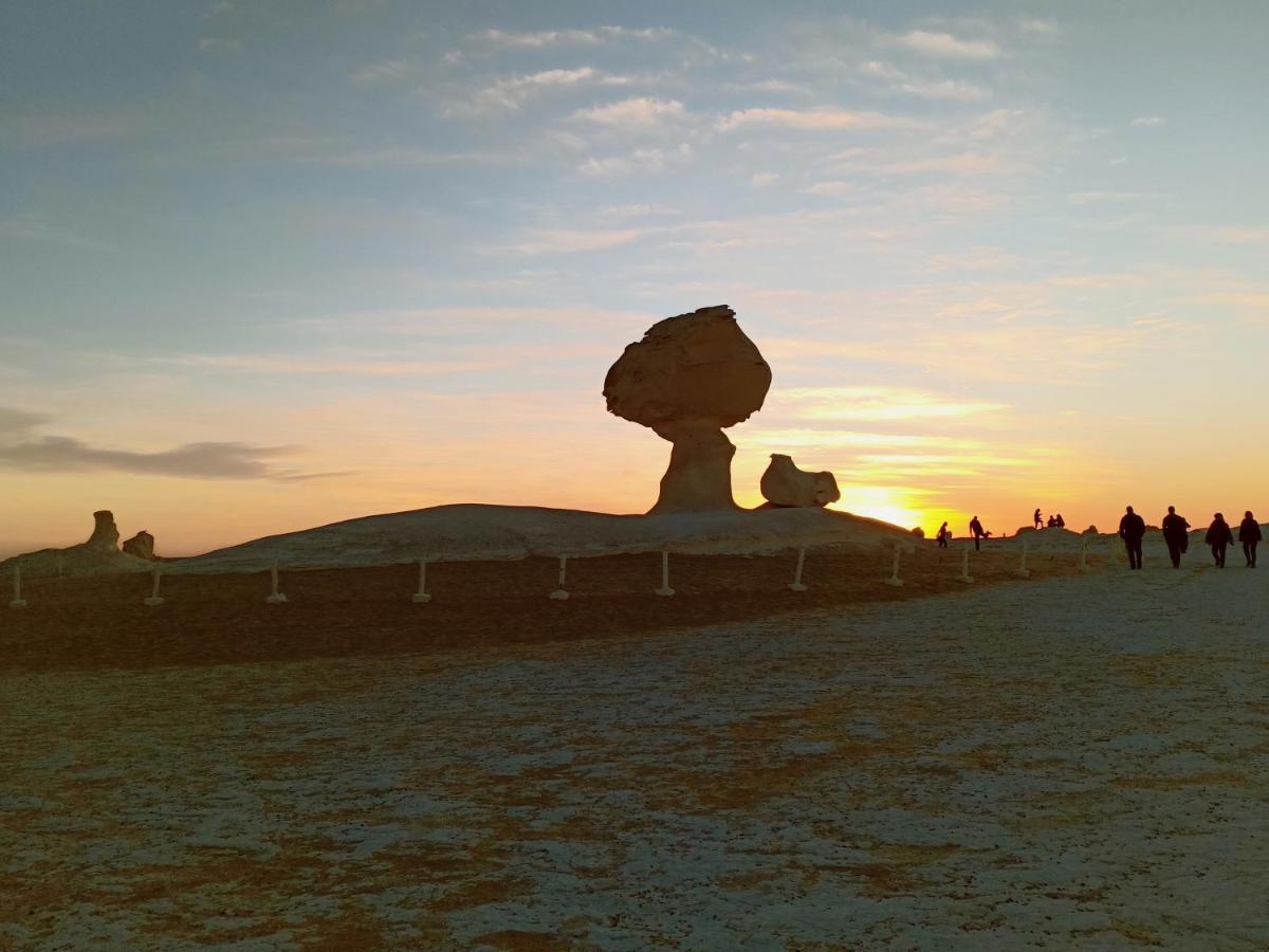 Pyramids Overlook Inn Kafrat al Jabal Екстер'єр фото
