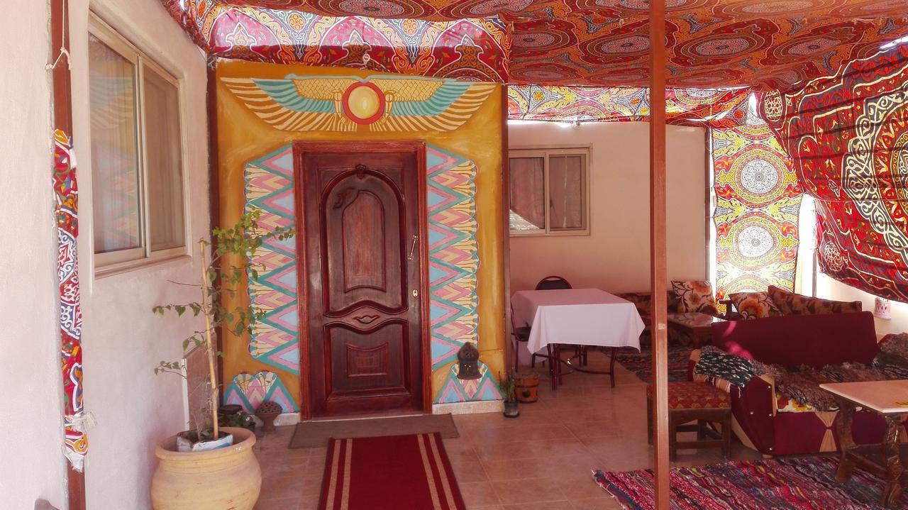 Pyramids Overlook Inn Kafrat al Jabal Екстер'єр фото