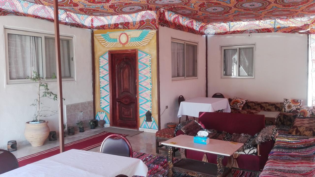 Pyramids Overlook Inn Kafrat al Jabal Екстер'єр фото